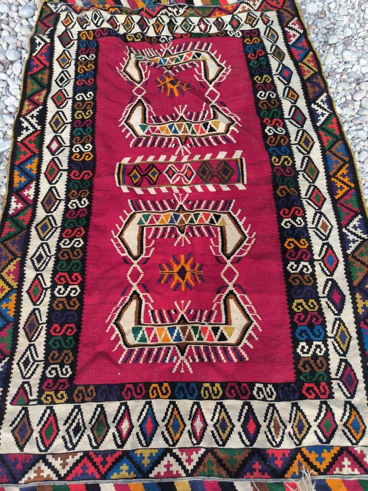 تمیزی فرش ها بعد از شستشو در قالیشویی زارع